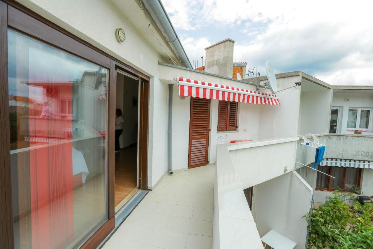 Apartments Maslina Bozava Exterior photo
