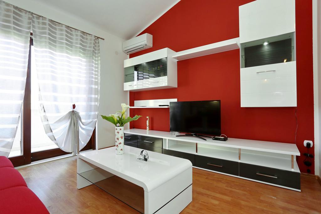 Apartments Maslina Bozava Exterior photo