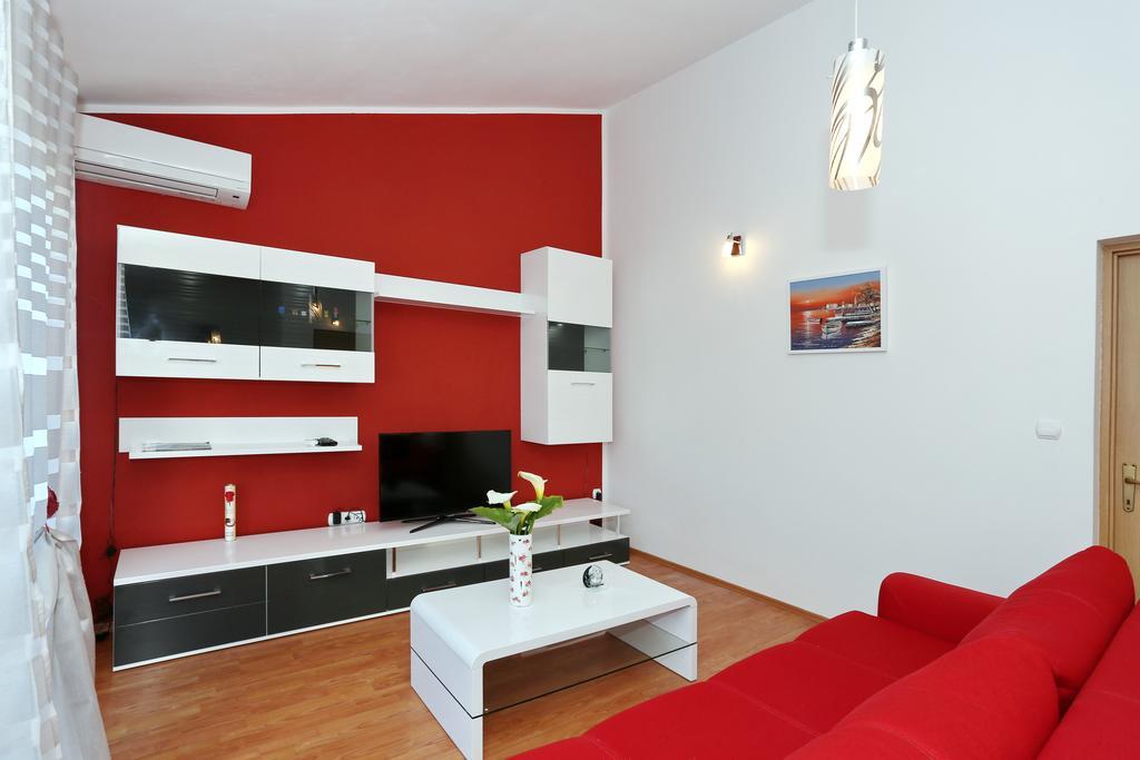 Apartments Maslina Bozava Exterior photo